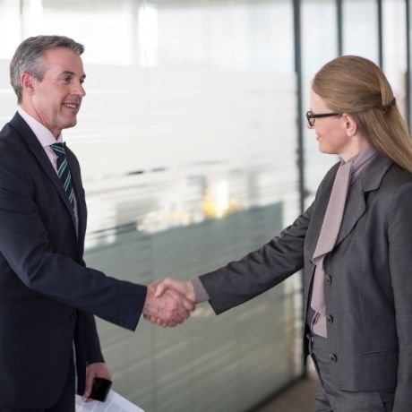 cross-welcome-business-woman About | Crossway Financial and Insurance Services